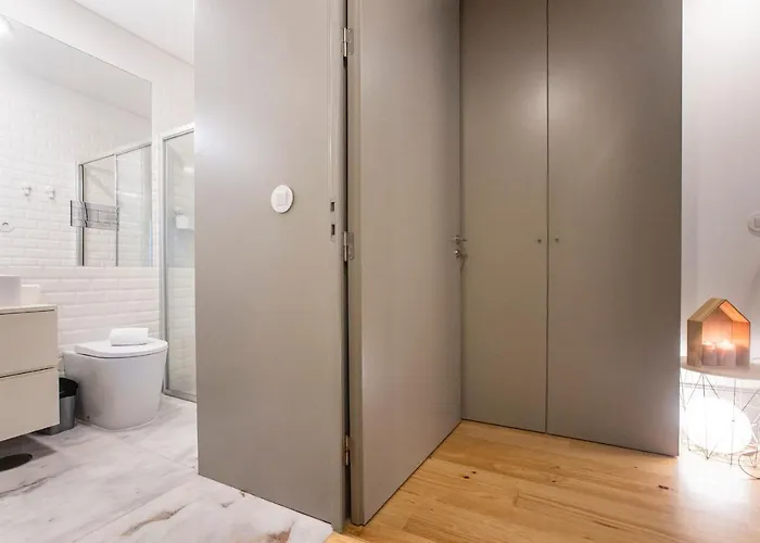 Downtown W/ Ac & Patio By Lovelystay * بورتو