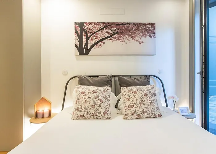 Downtown W/ Ac & Patio By Lovelystay *