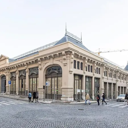 Downtown W/ Ac & Patio By Lovelystay