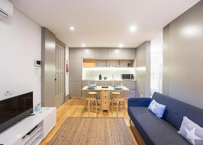 Downtown W/ Ac & Patio By Lovelystay Lägenhet Oporto