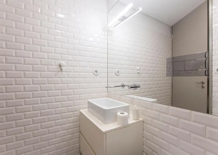 Lägenhet Downtown W/ Ac & Patio By Lovelystay Oporto