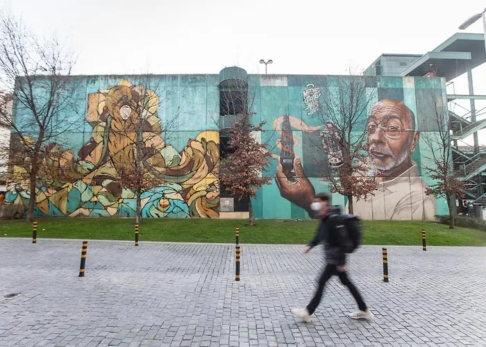 Downtown W/ Ac & Patio By Lovelystay Lägenhet Oporto