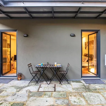 Downtown W/ Ac & Patio By Lovelystay * Porto