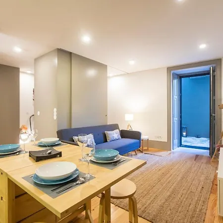 Apartment Downtown W/ Ac & Patio By Lovelystay *