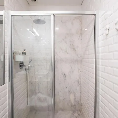 Downtown W/ Ac & Patio By Lovelystay