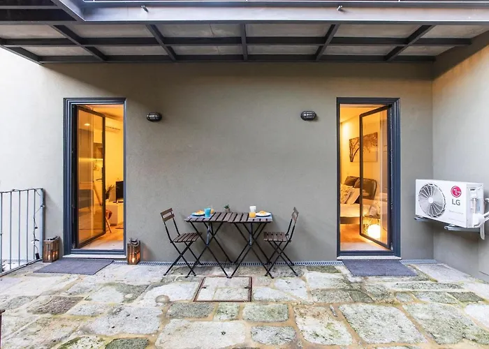 Downtown W/ Ac & Patio By Lovelystay * Porto