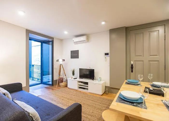 Daire Downtown W/ Ac & Patio By Lovelystay Porto
