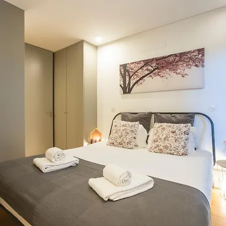 Downtown W/ Ac & Patio By Lovelystay Porto