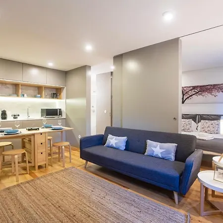 Downtown W/ Ac & Patio By Lovelystay Porto
