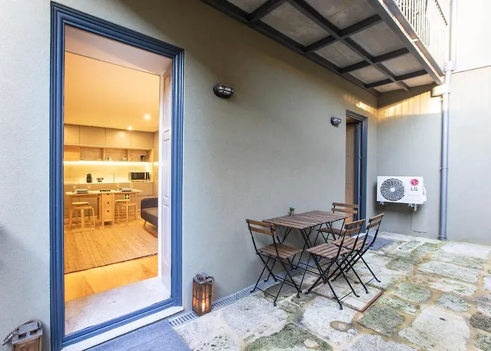 Downtown W/ Ac & Patio By Lovelystay *