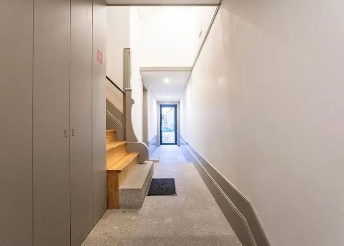 Downtown W/ Ac & Patio By Lovelystay *